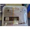 Image 2 : Hollander Luxury Basics Ultimate Cuddle Bed Mattress Topper - Queen - OPEN BOX - SOLD AS IS