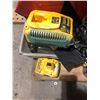 Image 1 : Dewalt charger with battery