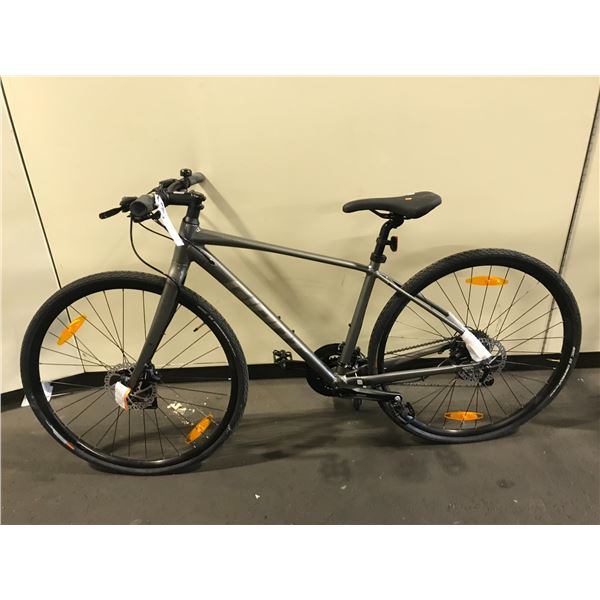 GIANT ESCAPE GREY 18 SPEED ROAD BIKE WITH FULL DISC BRAKES