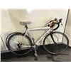 Image 2 : CANNONDALE CAAD WHITE 18 SPEED ROAD BIKE