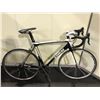 Image 2 : TREK OCLV CARBON BLACK/WHITE 20 SPEED RACE BIKE