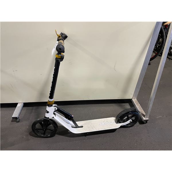 HUDORA WHITE / BLACK FOLDING PROFESSIONAL SCOOTER