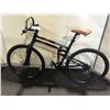 Image 1 : MONTAGUE BLACK 11 SPEED FRONT SUSPENSION HYBRID ROAD BIKE