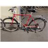 Image 2 : 2 BIKES: GIANT ATX 840 BLUE 21 SPEED FRONT SUSPENSION MOUNTAIN BIKE & PATHFINDER 6000 RED 18 SPEED