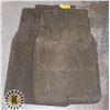 Image 1 : SET OF FRONT FLOOR MATS