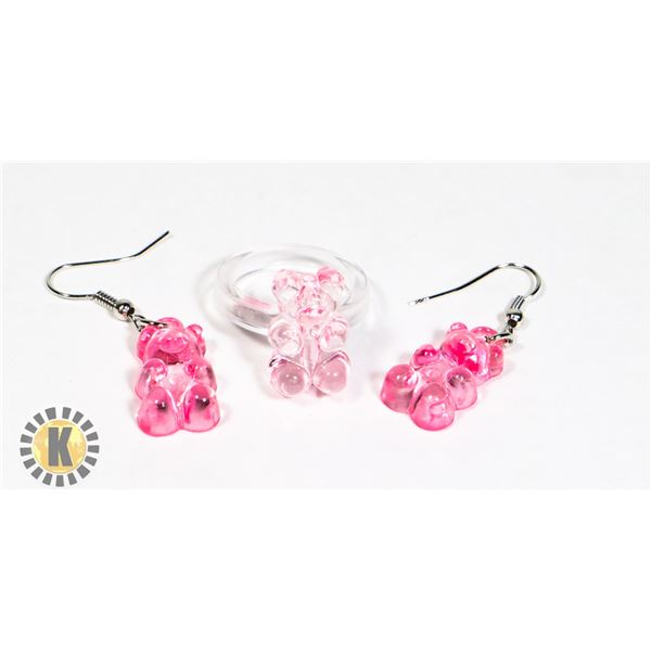 NEW  BUBBLE GUM  PINK PLASTIC GUMMY BEAR RING &