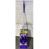 Image 1 : 2 SWIFFER WET JET MOPPING KIT 1 IN BOX 1 OUT