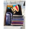 Image 1 : Office related items