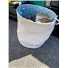 Image 1 : Storage bin and contents