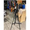 Image 2 : Easel