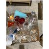 Image 1 : Glassware and vases