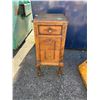 Image 1 : Side table