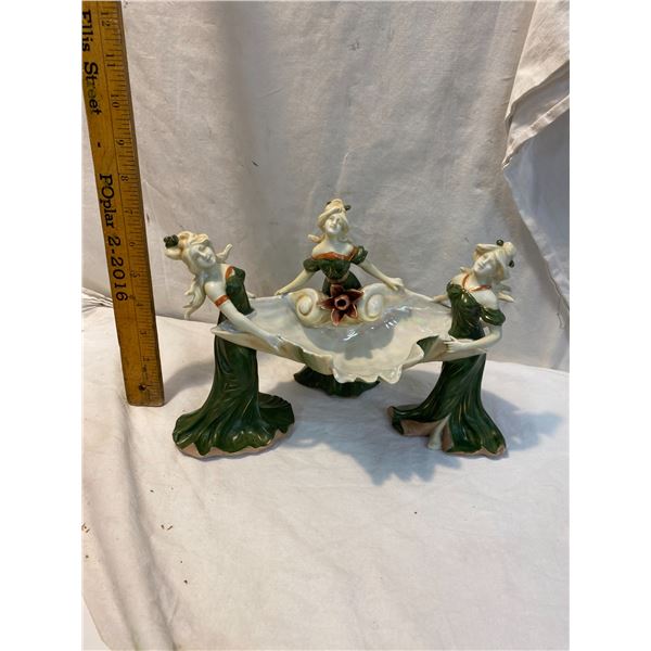 Royal Dux style porcelain 3 ladies and shell