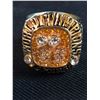 Image 2 : LOS ANGELES LAKERS (BRYANT) REPLICA CHAMPIONSHIP RING