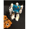 Image 2 : 1980'S G1 TRANSFORMER LOT WITH WEAPONS