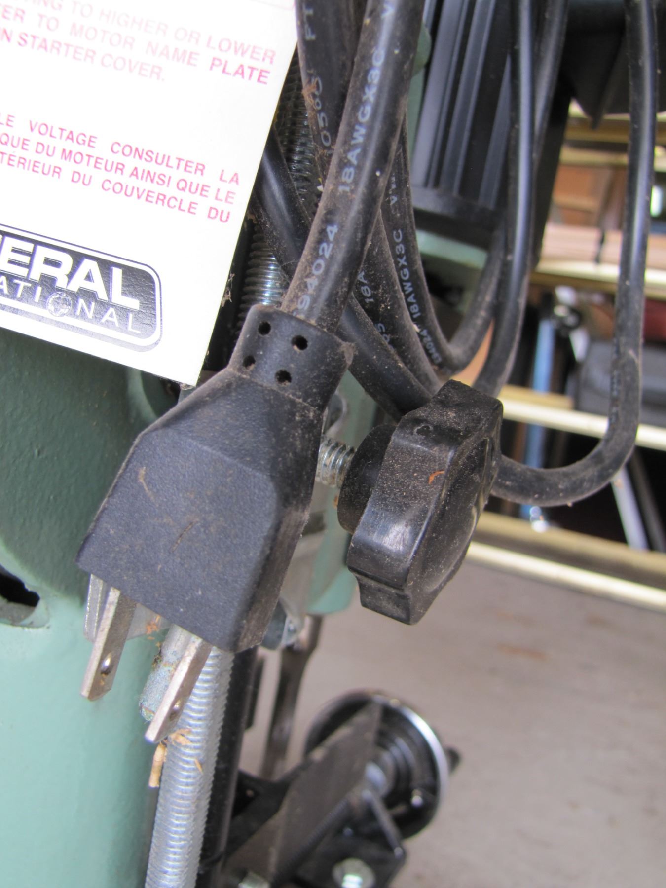 General Benchtop Mortiser 75050T Tilting Head Makes it Ideal for