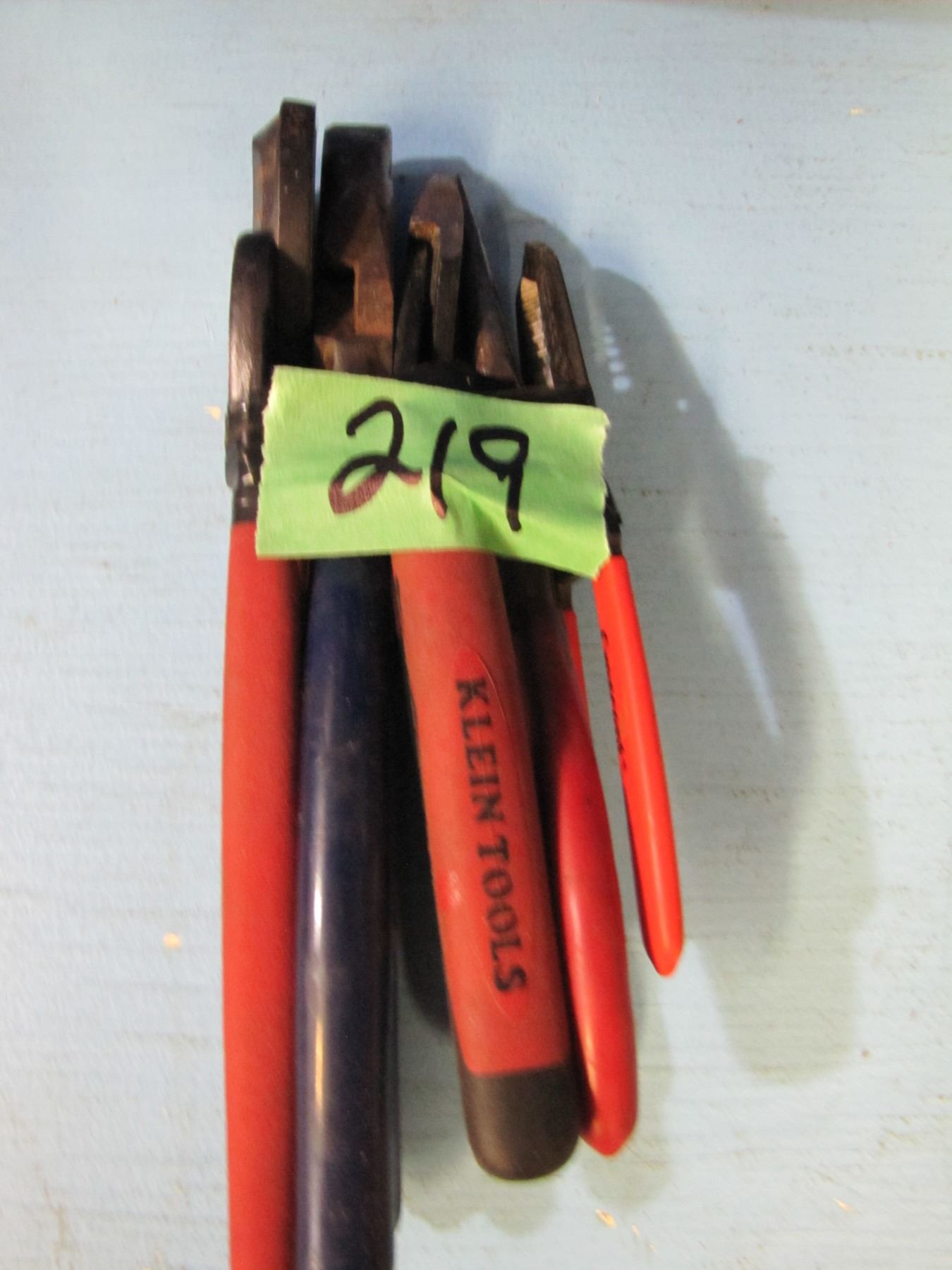 Various cable cutters