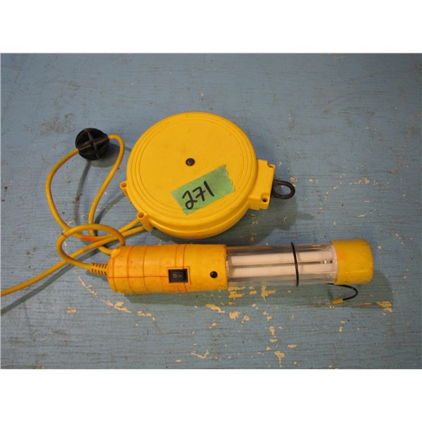 Trouble light with retractable cord