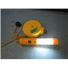 Image 2 : Trouble light with retractable cord