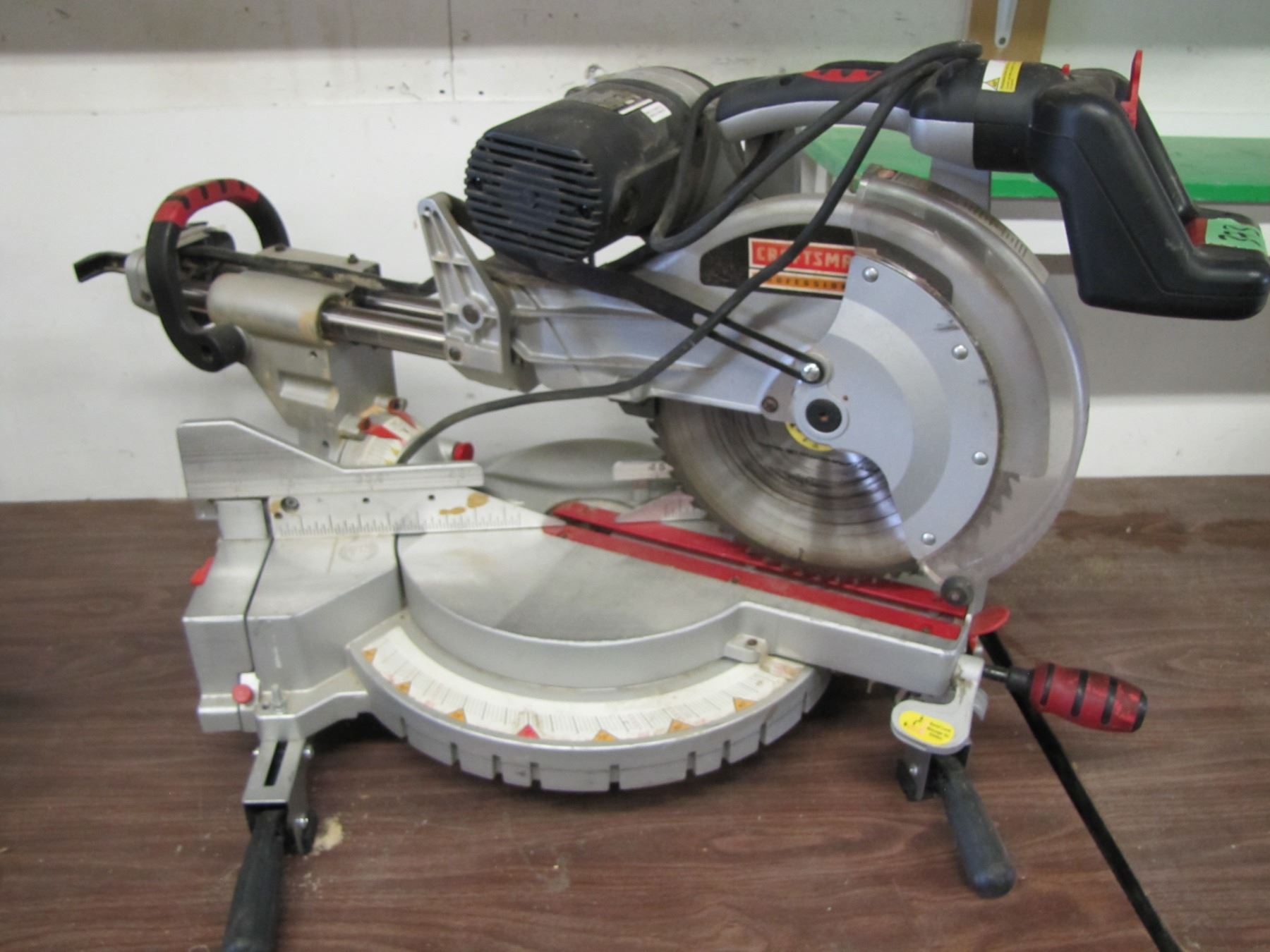 Craftsman 12 inch laser slide compound miter saw