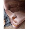 Image 3 : Coach and chair