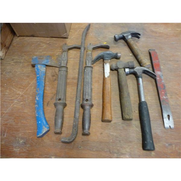 Lot with hammers ; nail pullers; axe etc
