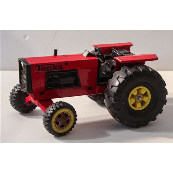1973 TONKA TRACTOR RED