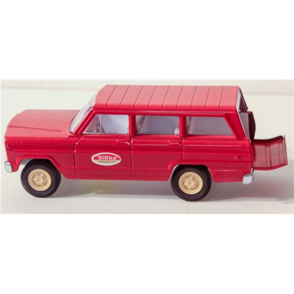 1965 TONKA JEEP WAGNEER RED