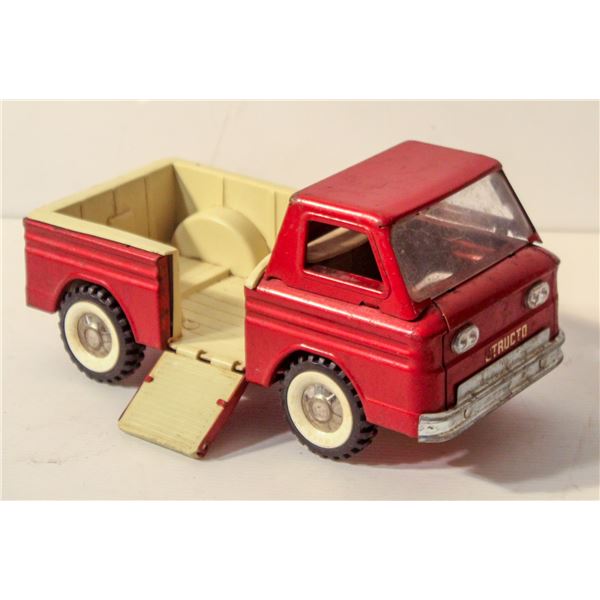 LATE 60'S STRUTCO SIDE RAMP CHEVY