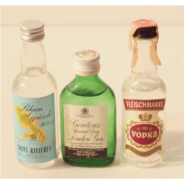 TROIS RIVIERE RUM, GORDONS GIN, FLEISCHMANN VODKA
