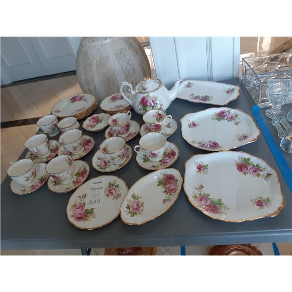 Royal Albert  American Beauty Cat A