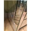 Image 5 : Mirrored Cabinets Cat C