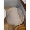 Image 6 : Pottery Barn 'Sophia' Dinnerware Cat A