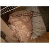 Image 5 : Bed Linens Cat B