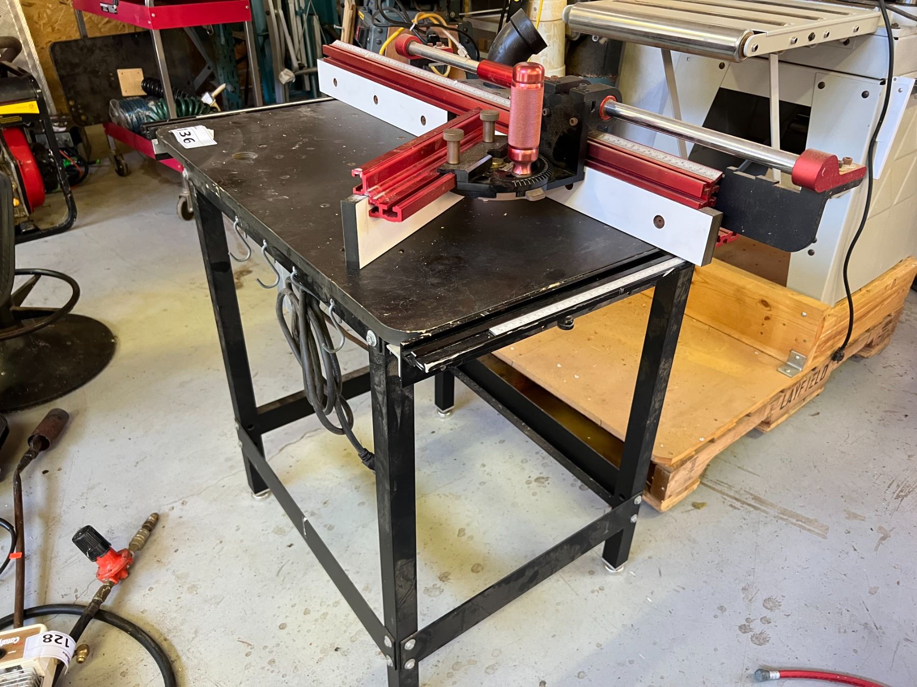JESSEM ROUTER TABLE WITH MAST-R-FENCE & VARIABLE SPEED ROUTER - Able ...