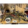 Image 8 : ROLLING WORK STATION WITH CONTENTS - OVERHEAD DENTIST LIGHT, COMPLETE SET OF SPEED WRENCHES