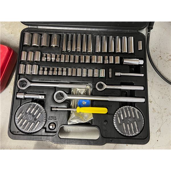 3/8" & 1/4" STANDARD & METRIC SOCKET SET