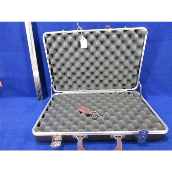 Locking Handgun Case with 1 Key - 18" x 12" x 3 3/4"
