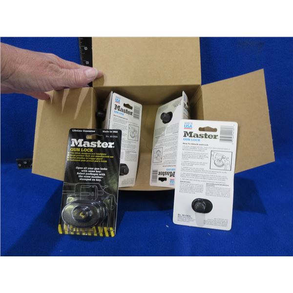 6 Master No. 90-DKA Gun Locks - Keyed Alike