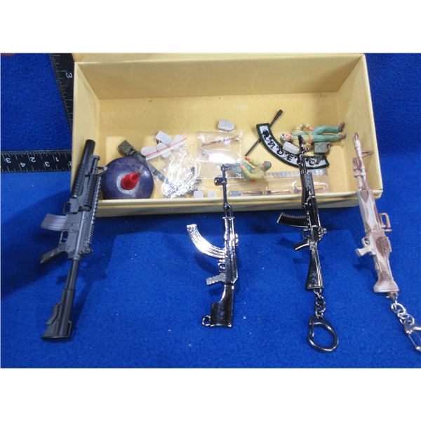Lot of Misc. Toys - Army Men, Machine Gun Key Chains