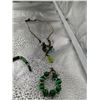 Image 5 : Women's Jade-Like Jewelry Collection