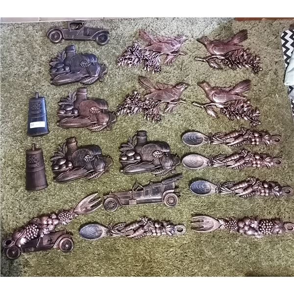 Bronze-Style Wall Decorations