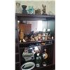 Image 1 : Assorted Collectible Figurines and Mirrors