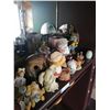 Image 5 : Assorted Collectible Figurines and Mirrors
