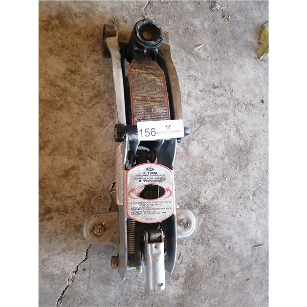 Mack 2-Ton Hydraulic Floor Jack (Missing Handle)