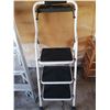Image 2 : Eagle Step Stool and 12-ft Aluminum Sliding Ladder