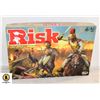 Image 1 : RISK DELUXE BOARD GAME