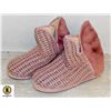 Image 1 : NEW GUMUSSERVI PINK SLIPPER BOOTS  SZ US 9
