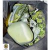 Image 1 : 4 MILITARY OUTFIT BAGS WITH 3 WATER BOTTLES