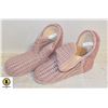 NEW GUMUSSERVI PINK SLIPPER BOOTS  SZ US 9